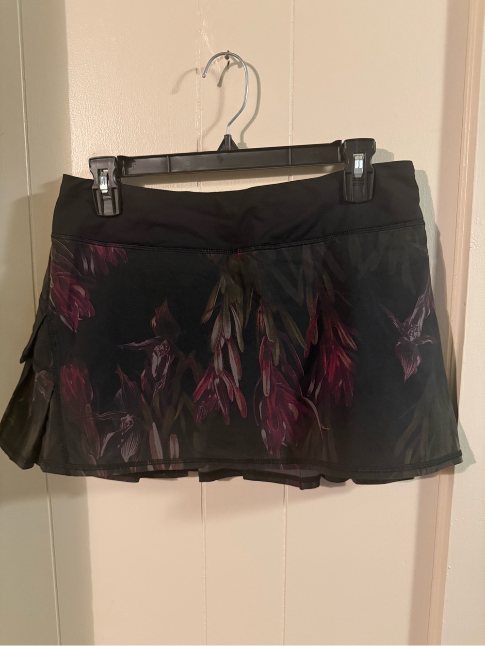 lululemon athletica Black Skirt with Deep Purple Floral Accents